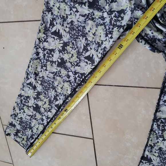 Lululemon Jet Crop Slim Luxtreme joggers size 6 - Picture 11 of 12